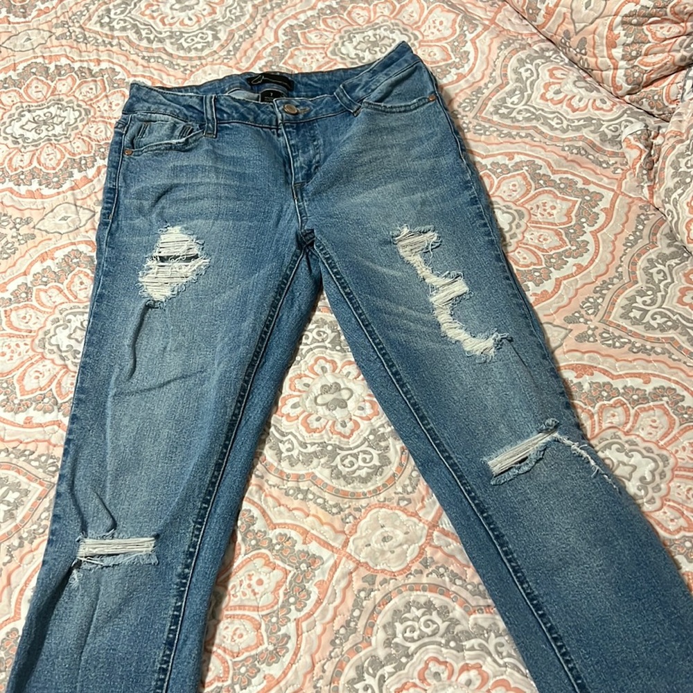 Juniors light washed jeans